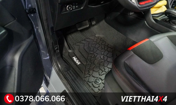 tham-lot-san-huvi-cho-ford-ranger-raptor