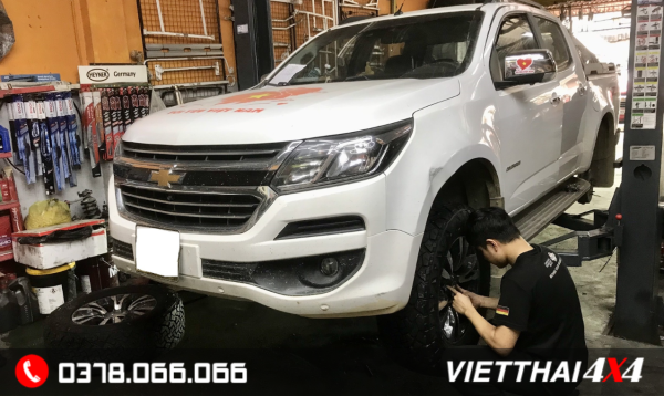Tăng Cảm Giác Lái Với Lốp Địa Hình Venom – Độ Bám Tốt, Vận Hành Êm 2 tang-cam-giac-lai-voi-lop-dia-hinh-venom
